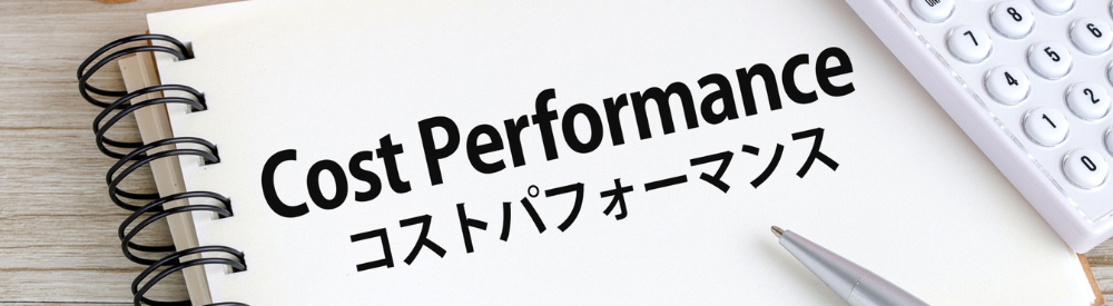 「COMPANY」の文字と並ぶスーツ姿のフィギュア人形たちの集合